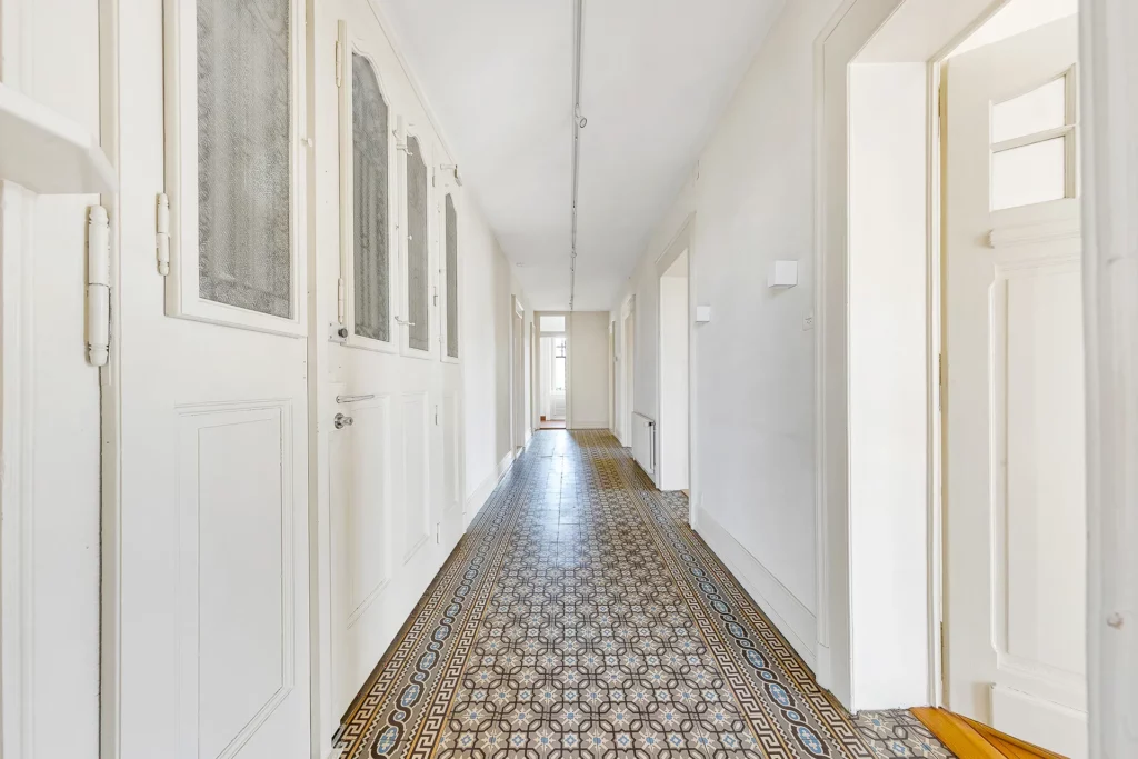 Appartement 5.5 pièces dans un immeuble classé à Lausanne – photo 9