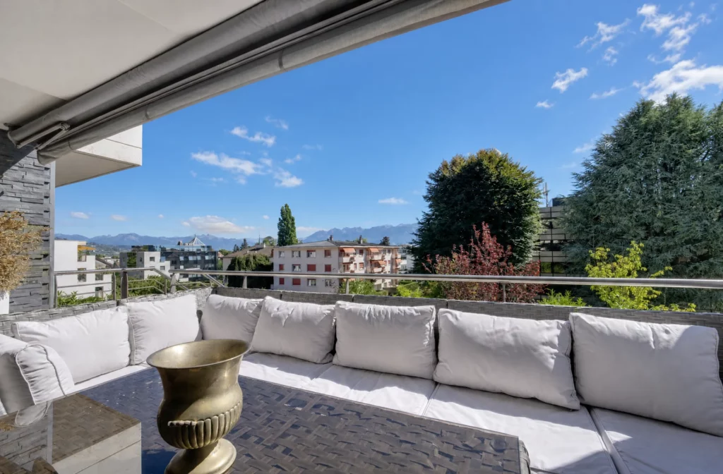 Duplex contemporain de 4.5 pièces avec jardin et balcon – Pully – photo 1