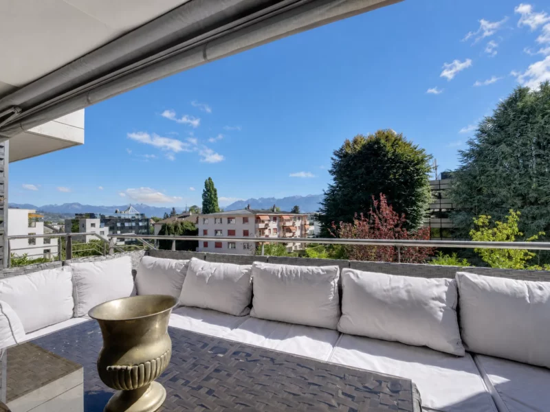 Duplex contemporain de 4.5 pièces avec jardin et balcon