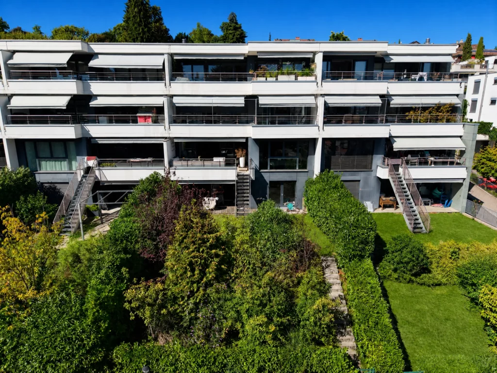 Duplex contemporain de 4.5 pièces avec jardin et balcon – Pully – photo 12